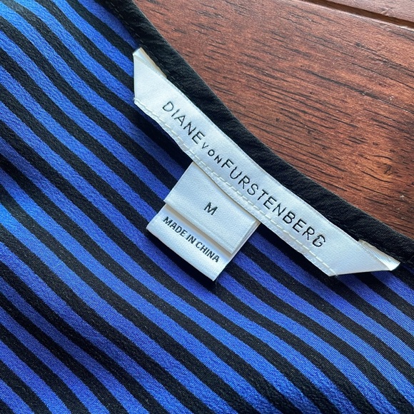 NWOT Diane von Furstenbergerg DVF Floral Striped 100% Silk Blouse M - Picture 4 of 6